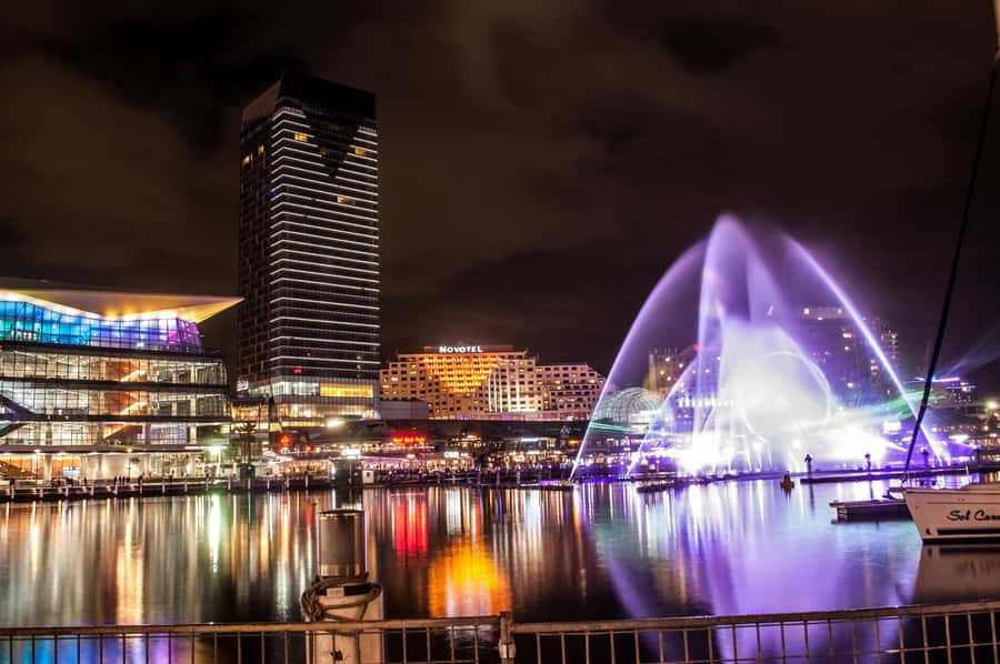 Sydney: Vivid Festival of Light Harbor Cruise with Dinner - The 90-minute route and its best sights