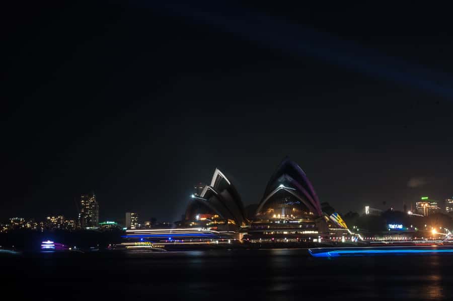 Sydney: Vivid Festival of Light Harbor Cruise with Dinner - Practical tips for a smoother evening