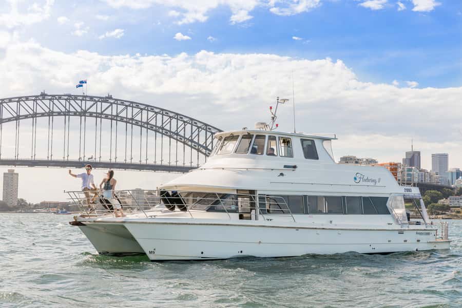 Sydney: Vivid Harbour Cruise with Canapes - The 90-minute route around Sydney Harbour