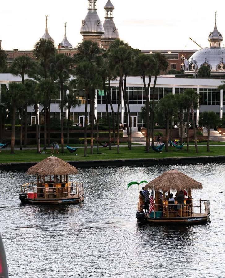 Tampa Bay: Downtown Tampa Tiki Cruise - Finding the dock behind Waterworks Park