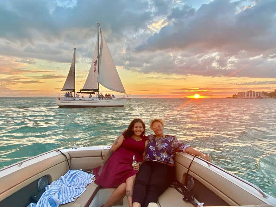Tampa Bay: Private Sunrise Dolphin & Island Cruise - A Sunrise Start in Boca Ciega Bay