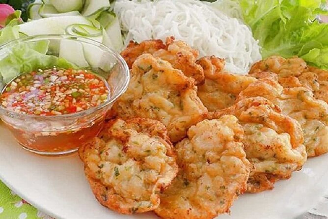 The Best Halong Bay Tours, Junk Boats & Activities 1 Day - Tea, cake, and the ride back to Hanoi