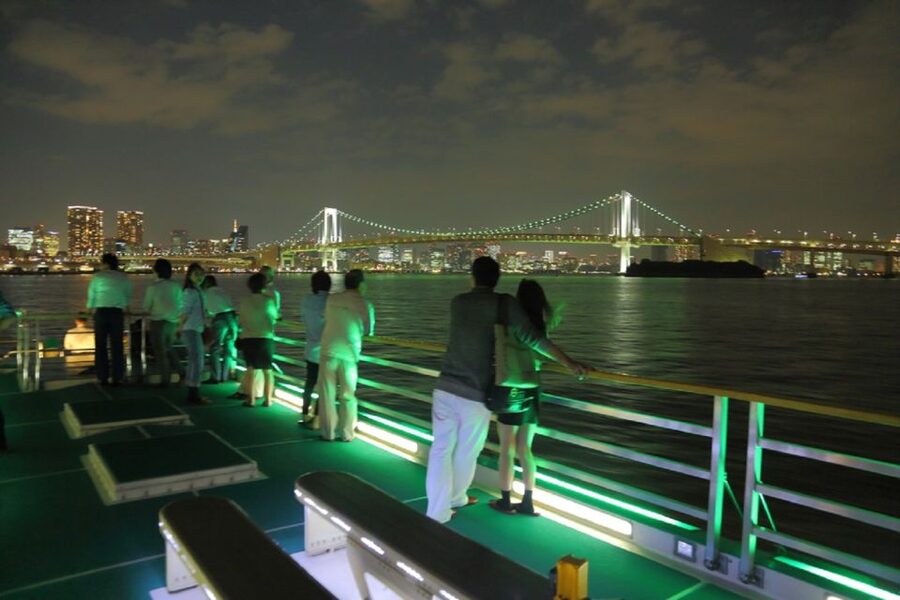 Tokyo Bay: Traditional Japanese Yakatabune Dinner Cruise - Key things to know before boarding
