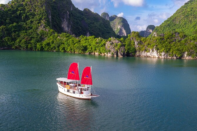 Unique Halong Private Day Cruise - Fishing Village, Kayak - Cua Van Floating Village and life on the water