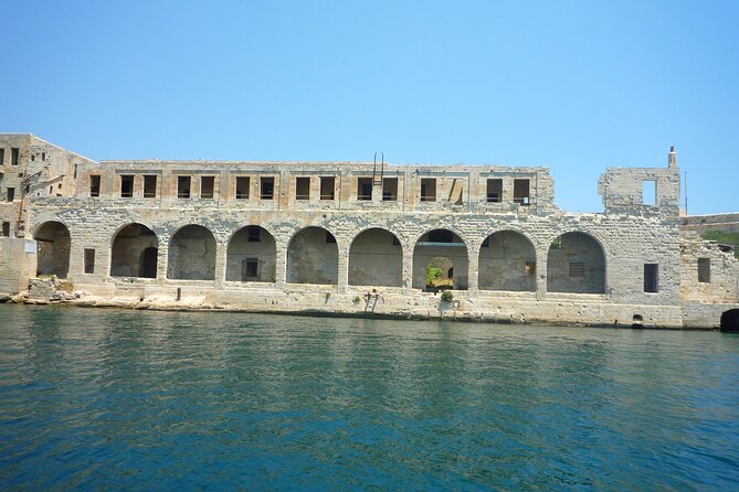 Valletta Harbour Cruise - Senglea and Vittoriosa from the water