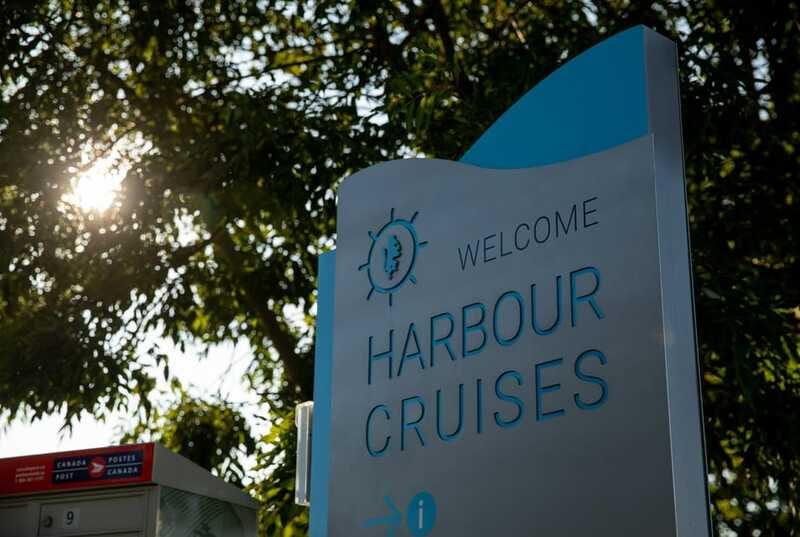 Vancouver: Harbor Sightseeing Cruise - What the bar adds, and what it does not