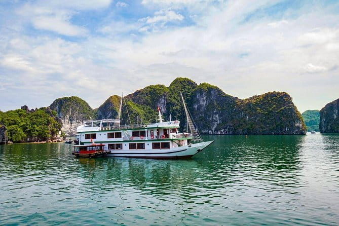 Venezia Cruise: 2 Days/1 Night Tour with Halong & Lan Ha Bay - Why one night beats a rushed Halong Bay day trip