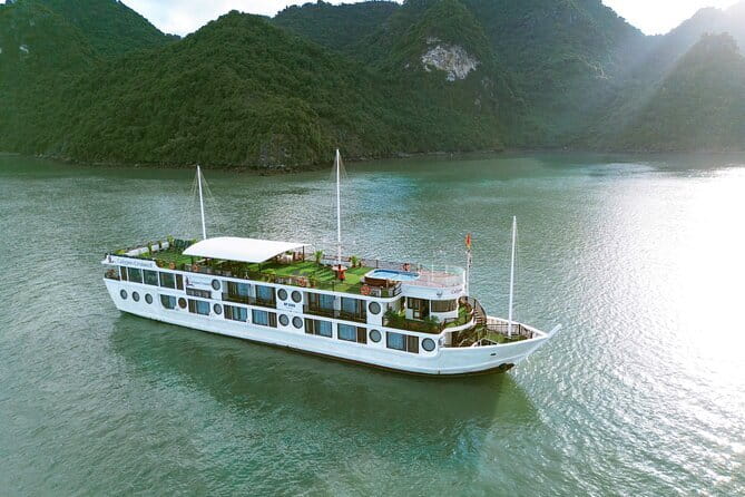 Venezia Cruise: 2 Days/1 Night Tour with Halong & Lan Ha Bay - Titop Island for beach time and a high view