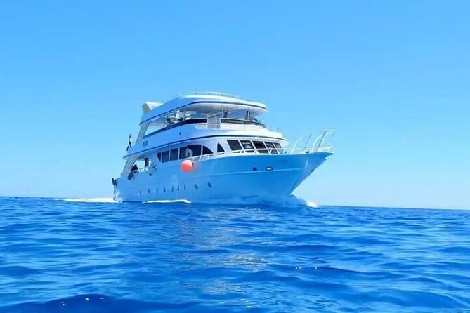 ViP Orange Bay Giftun Island Tour By Boat With Lunch in Hurghada - The second snorkeling stop and return cruise