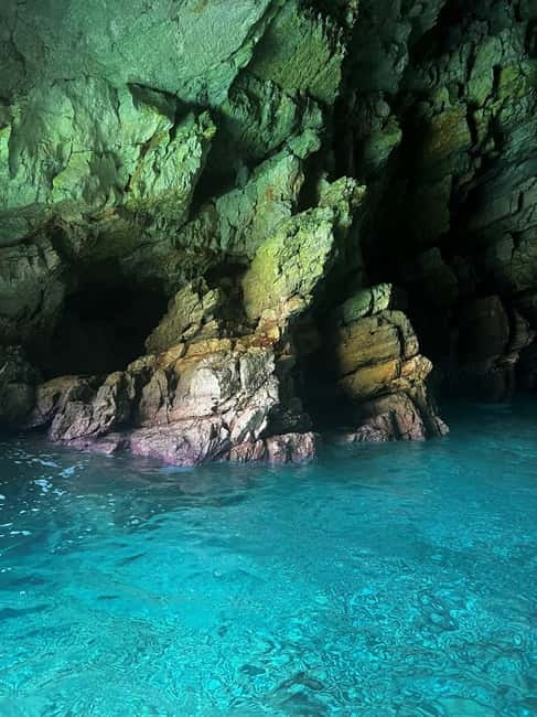Vlore: Grama Bay & Karaburun Caves 8-Hour Speedboat Tour - Lloviz Bay and the Blue Cave are the visual high point